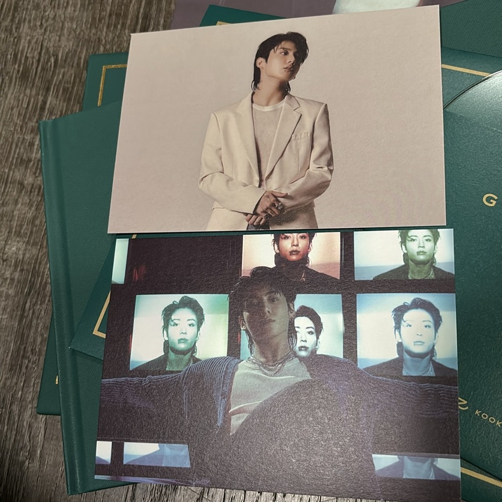 BTS Jungkook Golden SHINE - Picture 2 of 5